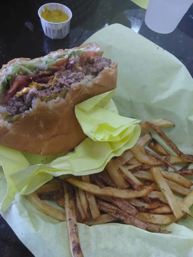 Big Burger with Bacon & Cheese